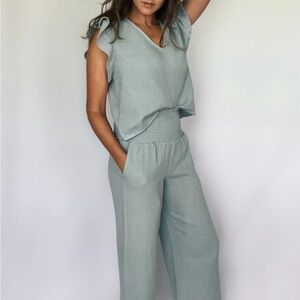 Chic Women's Blue top and bottom